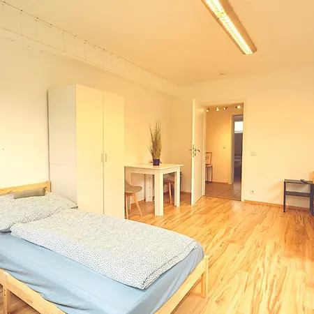 Spacestays - - 6 People - Big Gladbeck